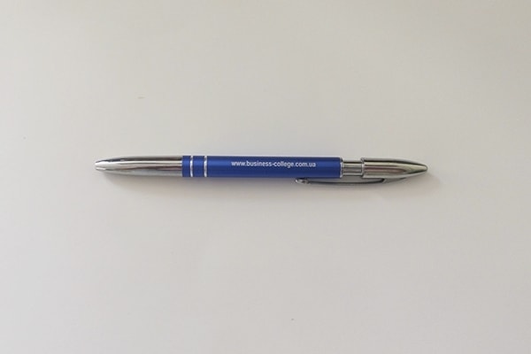 Печать на ручках для университета